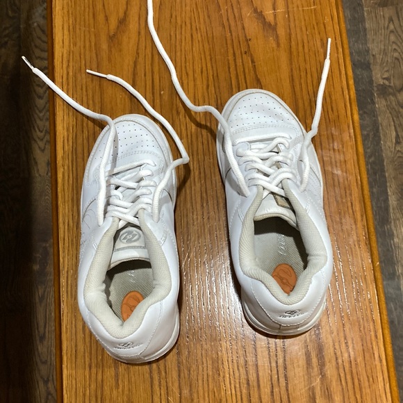 White Heelys - Picture 2 of 10